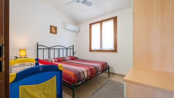 3 Schlafzimmer, Bügeleisen/Bügelbrett, Bettwäsche