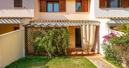 Holiday Home 'Sole E Mare' with Private Terrace, Private Garden and Air Conditioning