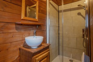 Een douche, een haardroger
