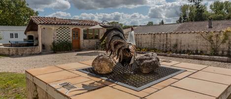 Enceinte de lâhĂ©bergement