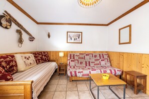 2 quartos, ferros/tábuas de passar roupa, Wi-Fi de cortesia