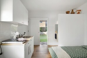 1 slaapkamer, een strijkplank/strijkijzer, gratis wifi, beddengoed