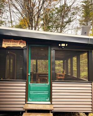Exterior detail - Forest Lake Haven close to Gore Mt and Lake George (Chestertown)