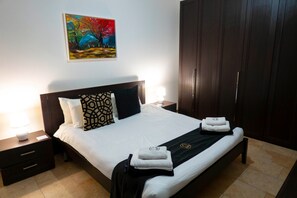 4 Schlafzimmer, Bügeleisen/Bügelbrett, Reisekinderbett, kostenloses WLAN