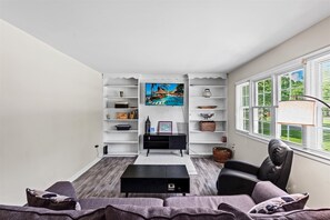 Smart TV, books