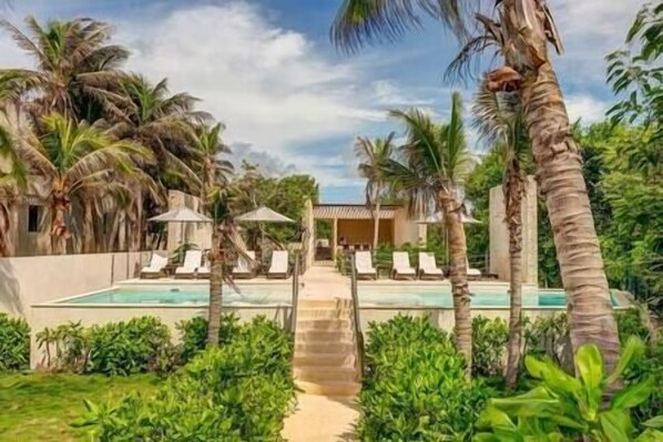 Outdoor pool - Akumal Heaven Beach Access 7 Pools W Caribbean Sea Views (Akumal)