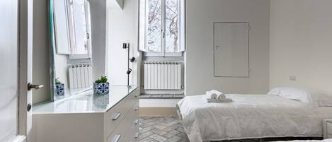 2 slaapkamers, een strijkplank/strijkijzer, wifi, beddengoed