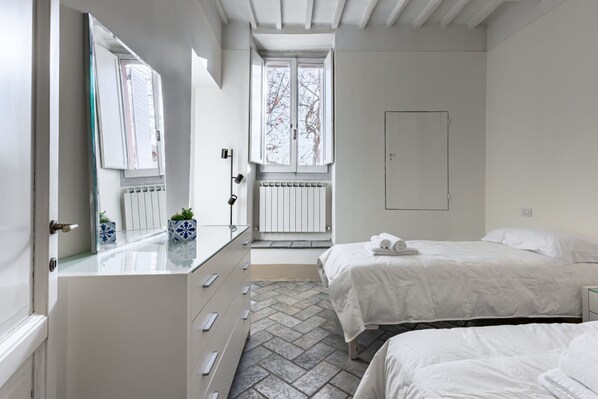 2 slaapkamers, een strijkplank/strijkijzer, wifi, beddengoed