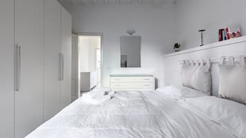 2 Schlafzimmer, BĂŒgeleisen/BĂŒgelbrett, WLAN, BettwĂ€sche