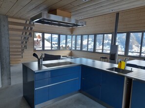 Interior - Very comfortable flat on 2 levels for 6 to 8 people, living room, kitchen area with dishwasher, 2 do (Grimentz)
