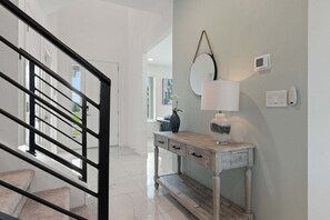 Interior - Stunning Modern Home! (Kissimmee)