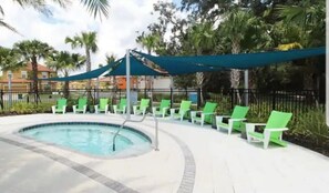 Beheizter Pool