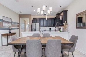 Dining - Beautiful Golf Course View Townhome! (Kissimmee)
