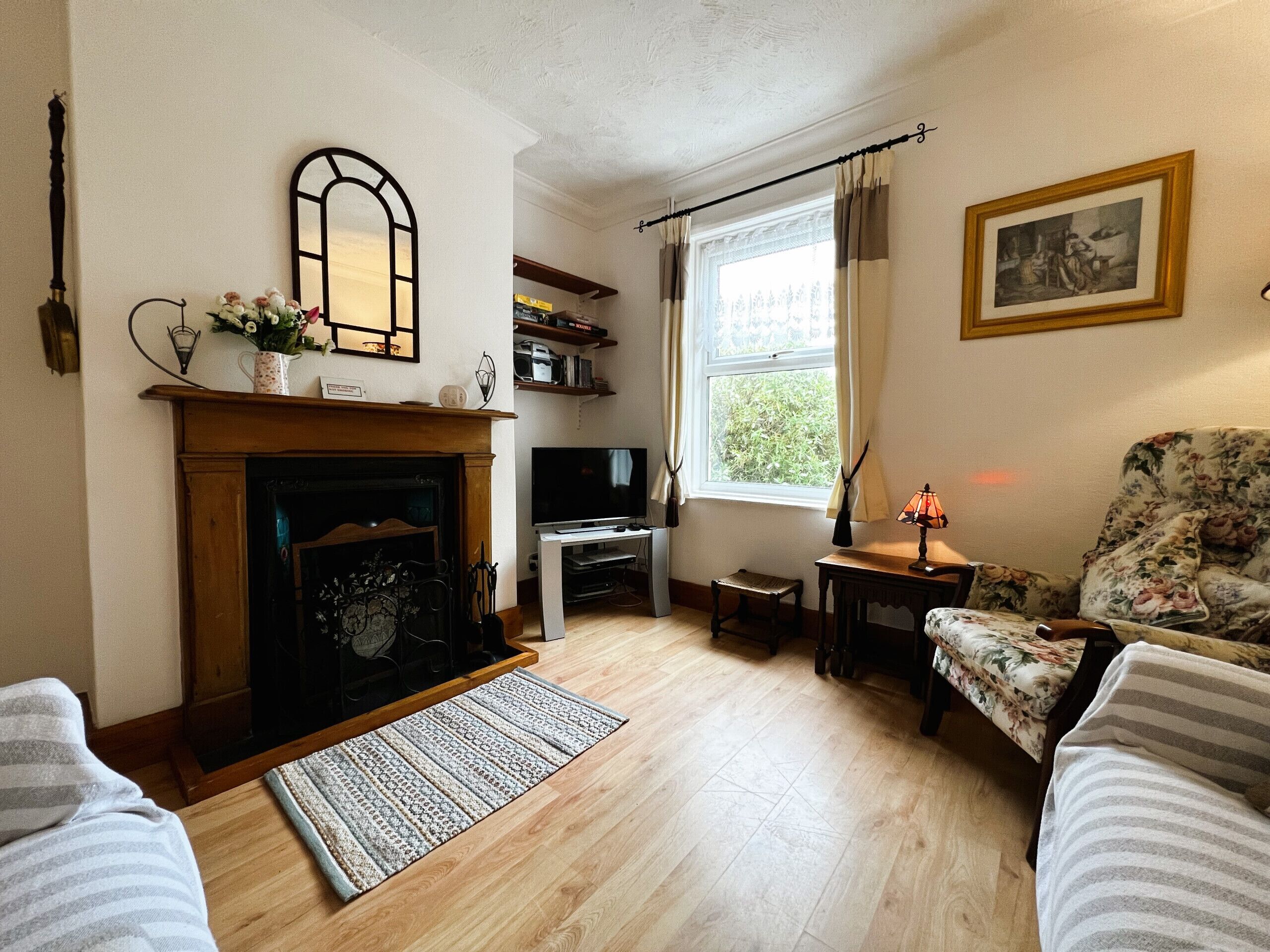 TV, fireplace, DVD player