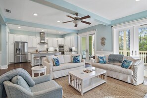 TV, fireplace - FREE Brand new 6-Seat Golf Cart, Bikes! Somervilla at Naturewalk!!!  Pickleball Courts, Heated Pool! (Santa Rosa Beach)