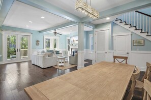 Interior - FREE Brand new 6-Seat Golf Cart, Bikes! Somervilla at Naturewalk!!!  Pickleball Courts, Heated Pool! (Santa Rosa Beach)