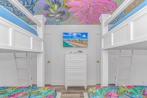 5 habitaciones, tabla de planchar con plancha y wifi gratis 