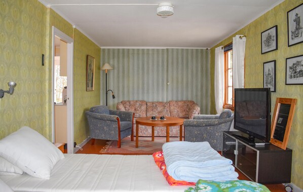 2 عدّة غرف نوم وملاءات أسرّة