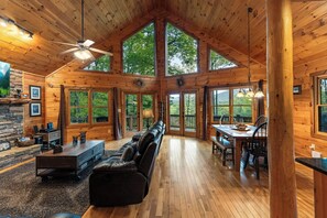 TV, peis og fotballspill