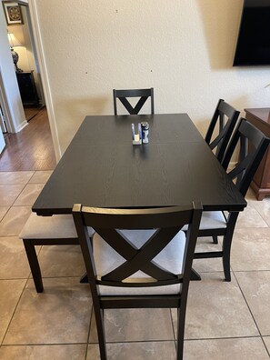 Dining - 3 bed 3 bath Bella Piazza (Davenport)