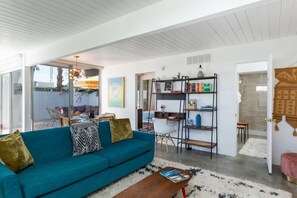 Smart TV - Mid-Century 1BR Bungalow At Famed Ocotillo Lodge (Palm Springs)