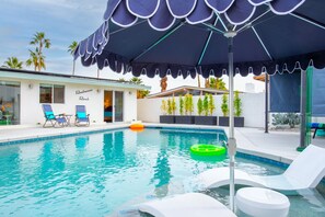 Et oppvarmet basseng