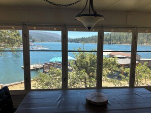 Unclassified image, 4 of 21, button