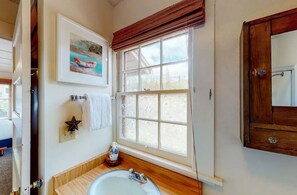 Suihku, hiustenkuivaaja