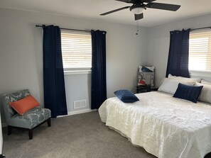 4 quartos, ferros/tábuas de passar roupa, Wi-Fi, roupa de cama