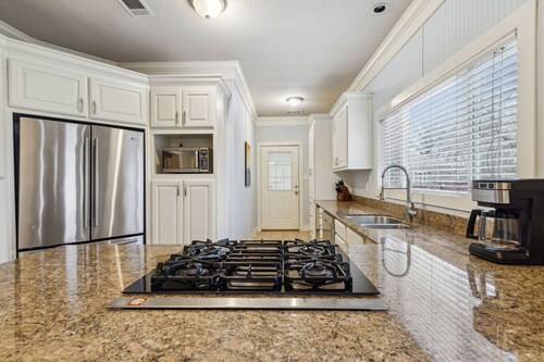 Charming & Warm Cottage in Mckinney!