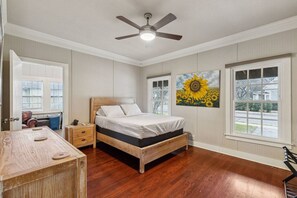 3 habitaciones, escritorio, tabla de planchar con plancha y wifi 