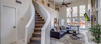 Miami Style House in San Antonio
