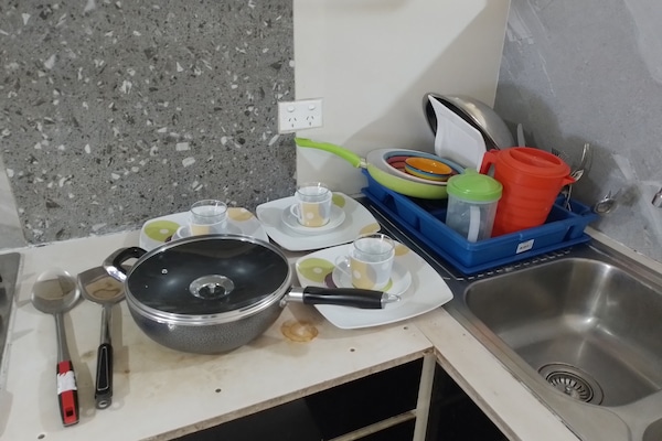 Fridge, microwave, stovetop, electric kettle