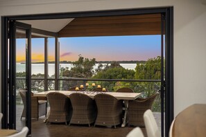 تناول الطعام