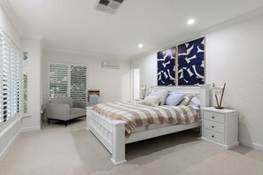 4 bedrooms, iron/ironing board, travel cot, free WiFi