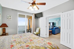 4 makuuhuonetta, silitysrauta/-lauta, ilmainen Wi-Fi, vuodevaatteet