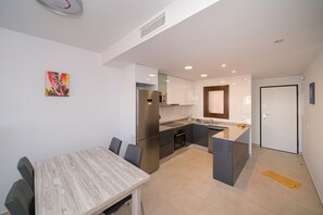 Fridge, microwave, oven, stovetop - Apartamento Lily - Mar de Pulpi (San Juan de los terreros)