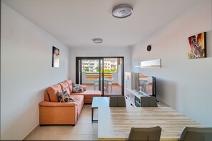 TV - Apartamento Lily - Mar de Pulpi (San Juan de los terreros)