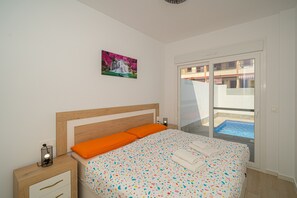 3 chambres, fer et planche à repasser, Wi-Fi gratuit, draps fournis