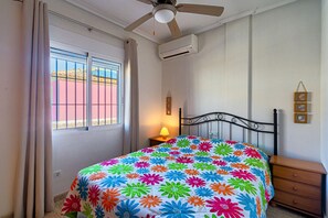 2 soverom, strykejern/-brett, wi-fi (inkludert) og sengetøy