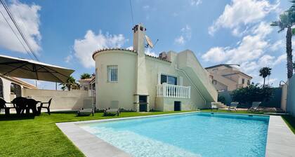 Hola Casita (Villa El Chaparal)