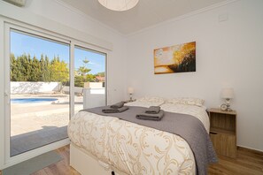 3 chambres, fer et planche Ă repasser, Wi-Fi gratuit, draps fournis