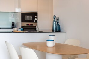 Fridge, microwave, oven, stovetop - Apartamento Turquesa (Villamartin) (Orihuela Costa)