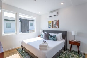 2 chambres, fer et planche à repasser, Wi-Fi, draps fournis