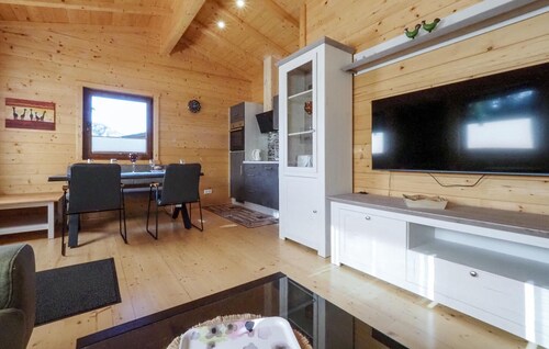 Lovely home in Merzalben with sauna