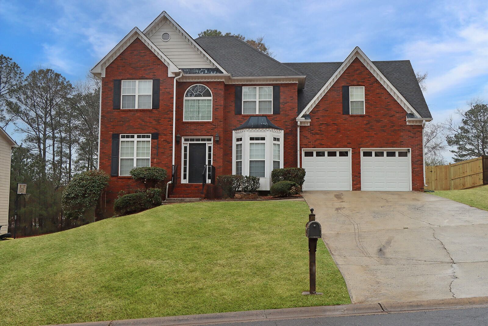 Beautiful 4-bedroom corporate housing just outside of Metro Atlanta