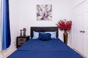 3 bedrooms, desk, iron/ironing board, WiFi