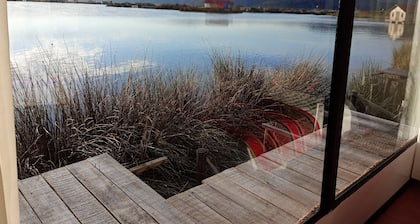 Salida del sol vista al lago