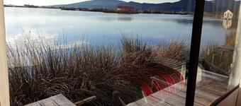 Salida del sol vista al lago