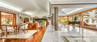 Magic house with private pool, sauna and games